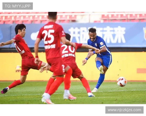 武汉三镇激战全景解析 聚焦本赛季中超新格局与精彩对决