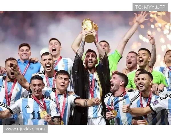 聚焦世界足球明星成长历程与辉煌成就全景深度解读新时代影响力展