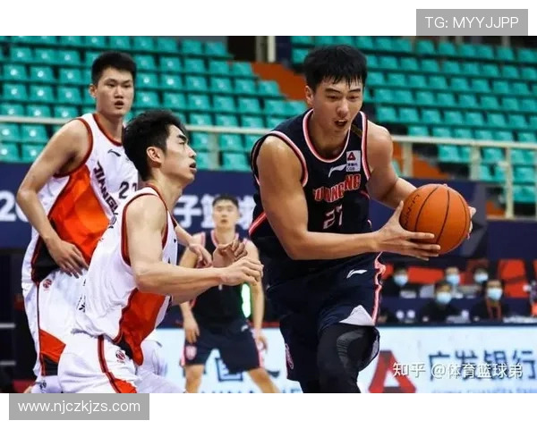 杜锋率队再展雄风带领新一代球员奋勇拼搏冲击篮球巅峰