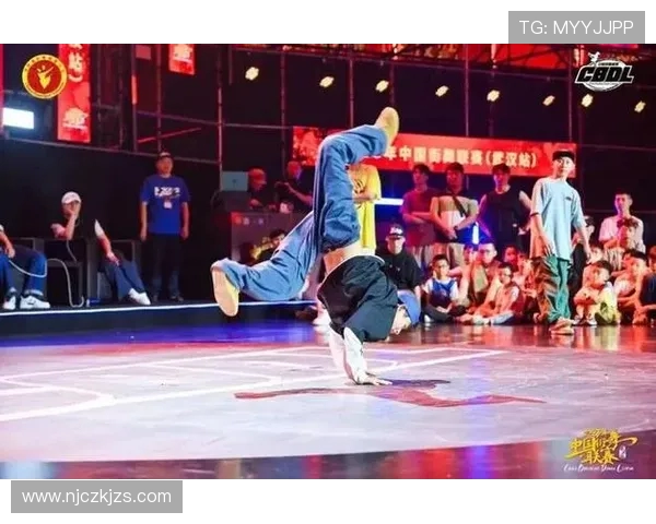 武汉街舞队与成都街舞队赛后复盘力量对决的精彩瞬间与深刻启示